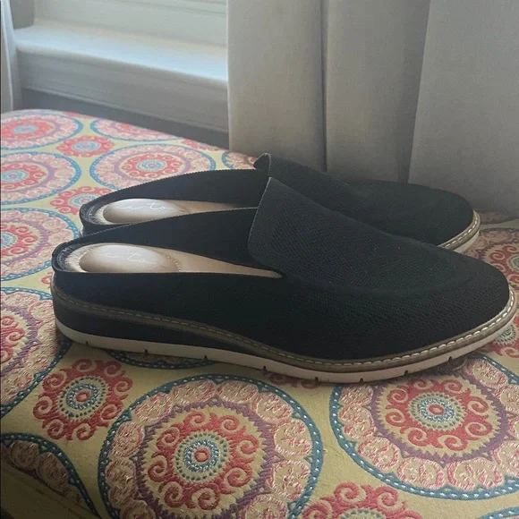 Mules canvas  slides ME TOO sz 9.5 cushion heels low wedge - Picture 3 of 9